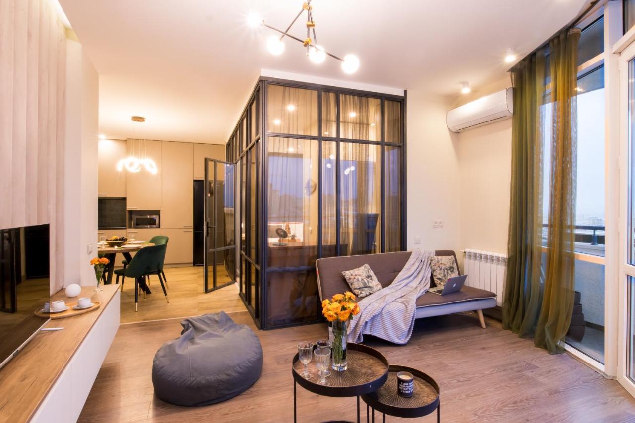 Hotelise L Bird Eye Apartment Erevan Esterno foto